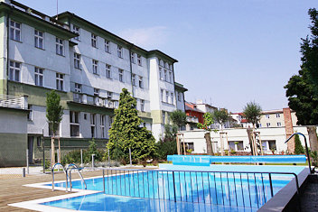 Centrál bazén s SPA