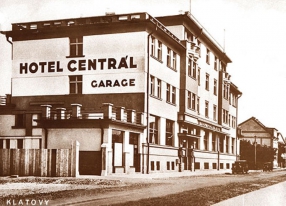 1921